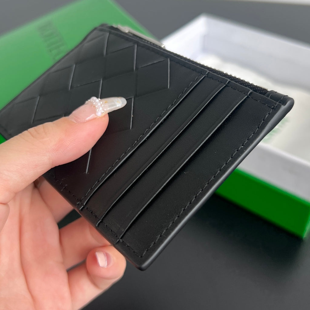 Bottega Veneta 11.5X.7.5 Black & Green Card Holder Edition 5 - detail image 4