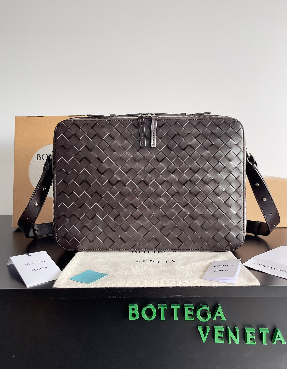 Bottega Veneta Black Designer Handbag Edition 953
