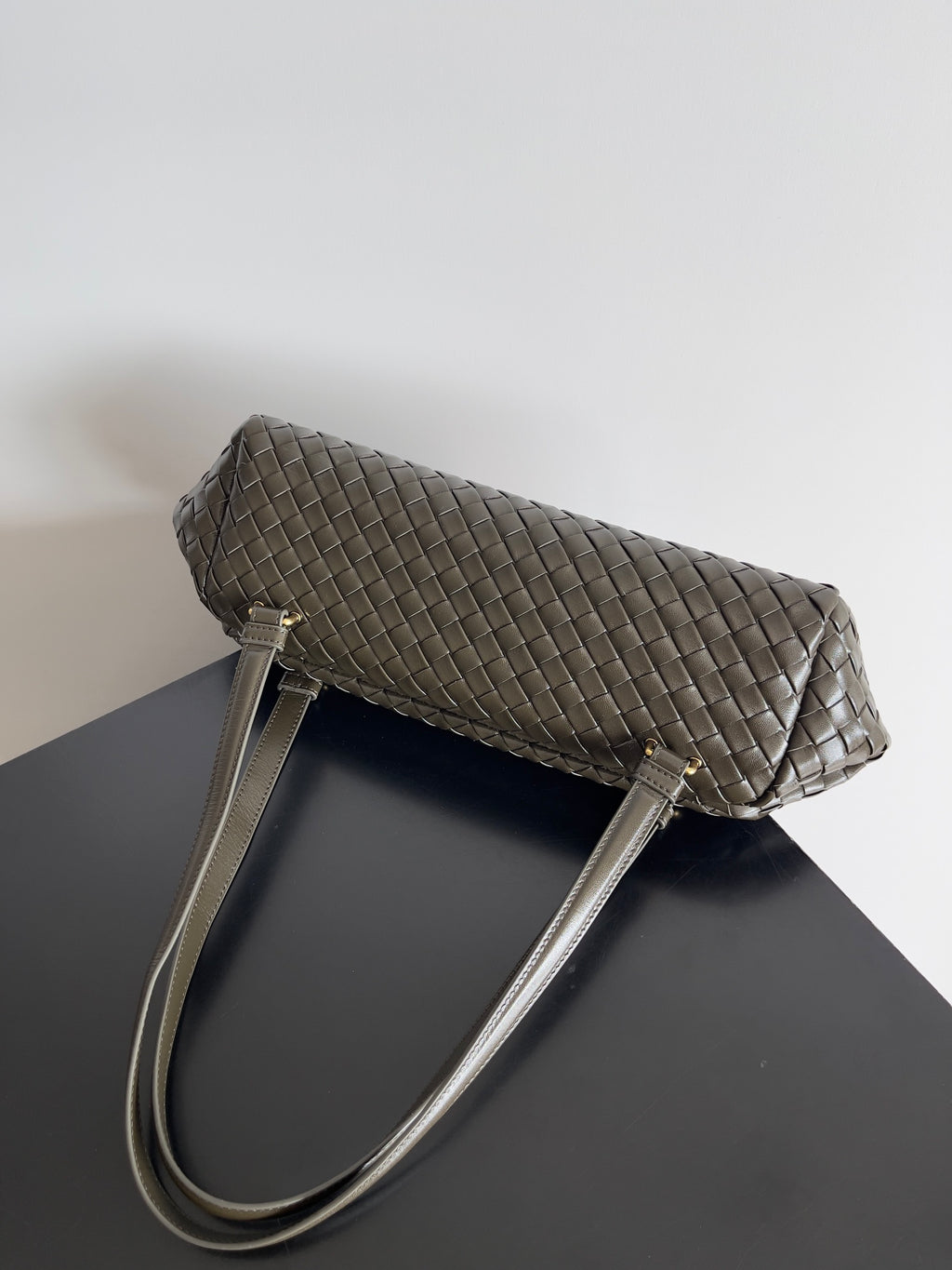 Bottega Veneta 796258 Black Designer Handbag Edition 3 - detail image 5