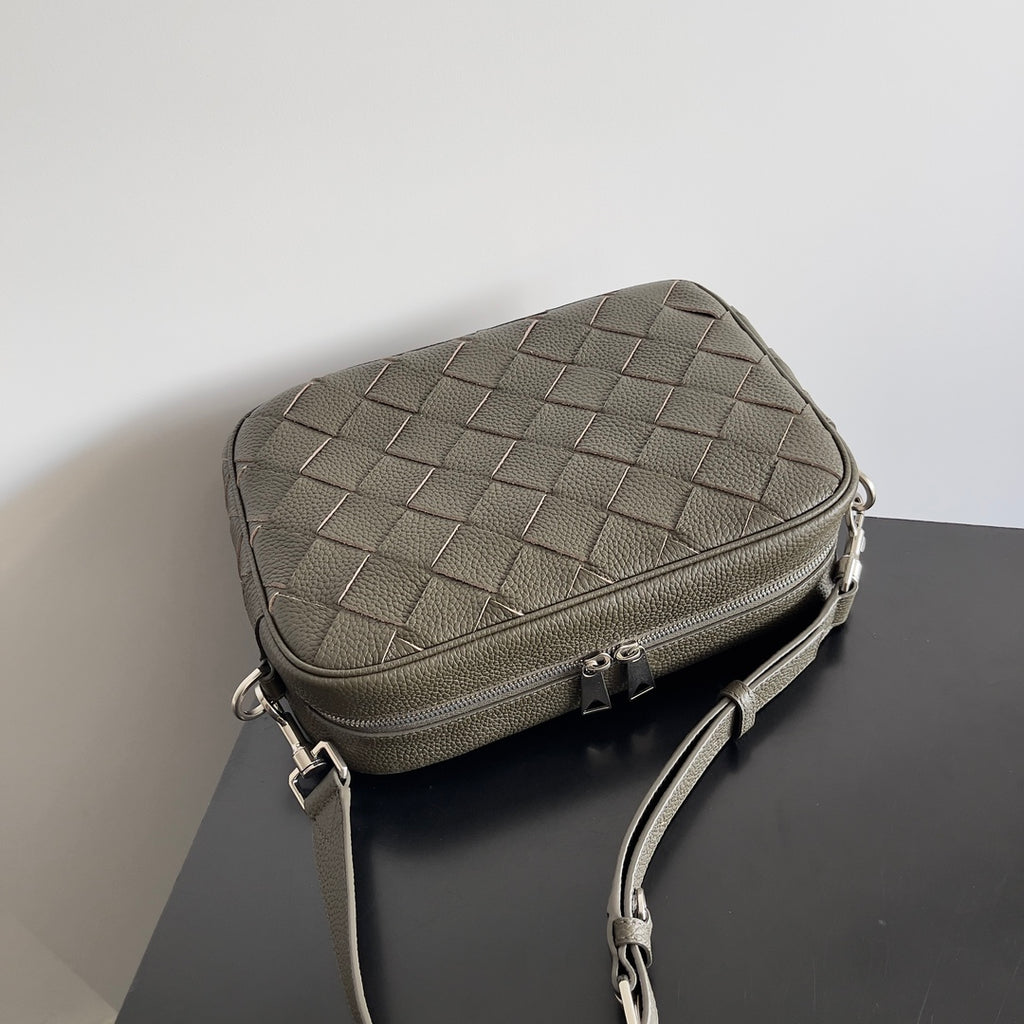 Bottega Veneta 755925 Black Designer Handbag Edition 2 - detail image 5