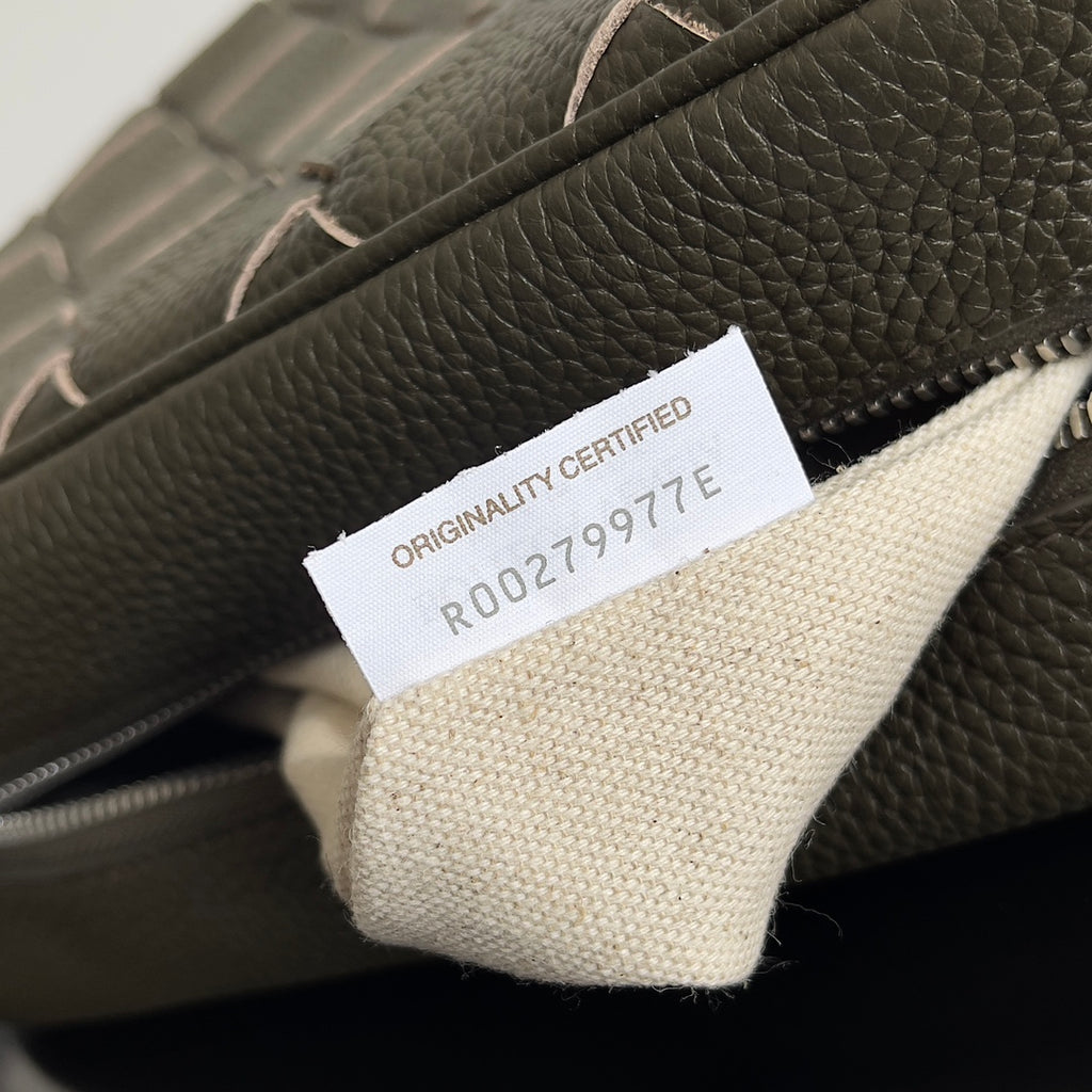 Bottega Veneta 755925 Black Designer Handbag Edition 2 - detail image 8