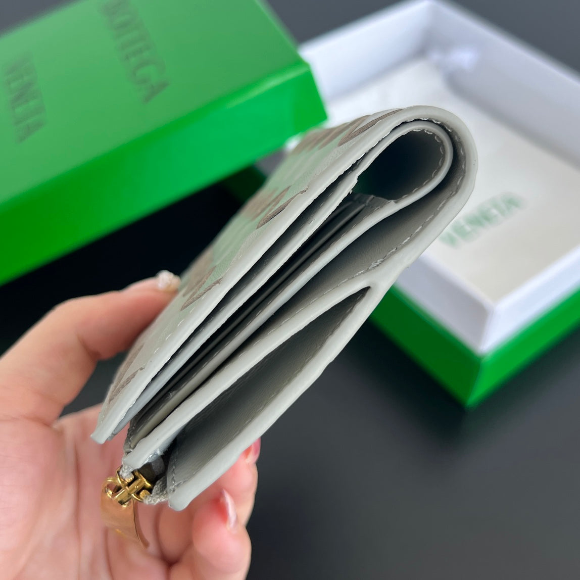 Bottega Veneta Black & Green Coin Purse Edition 15 - detail image 3