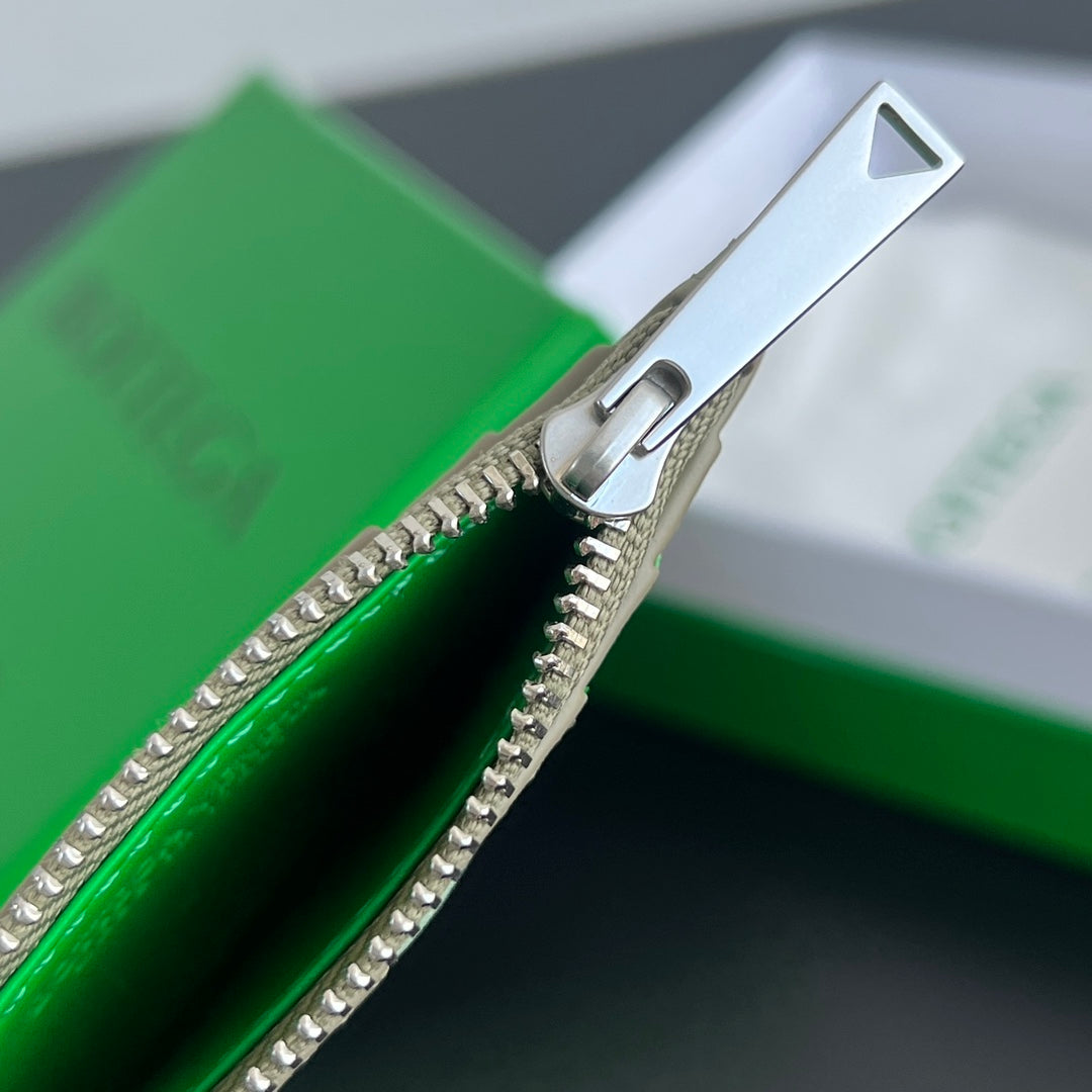 Bottega Veneta 11.5X.7.5 Green Card Holder Edition 2 - detail image 6