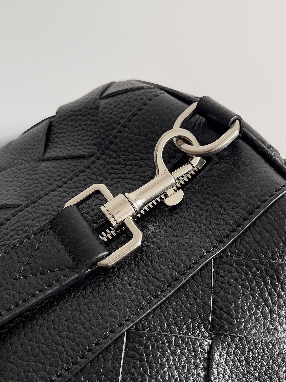 Bottega Veneta 795287 Black Designer Handbag Edition 4 - detail image 4
