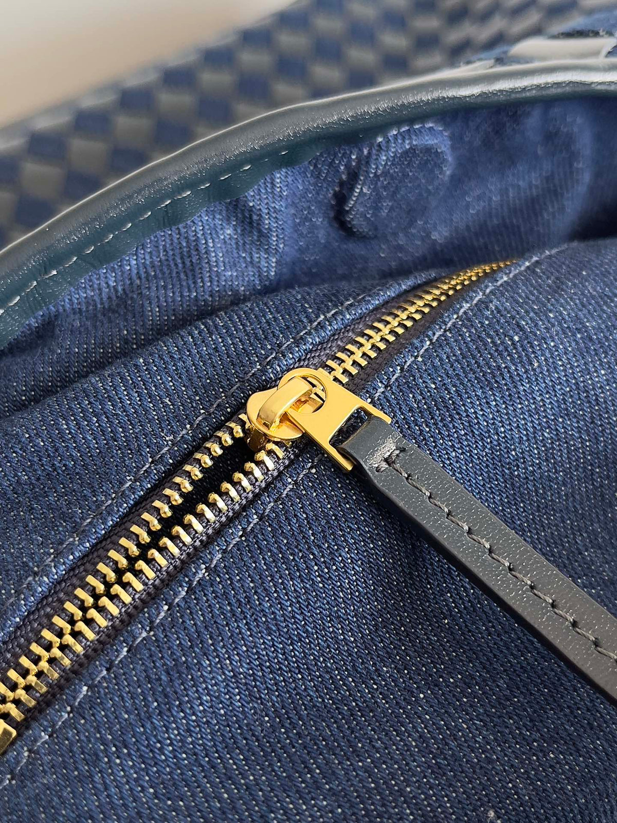 Bottega Veneta 795949 Black & Blue Designer Handbag - detail image 6