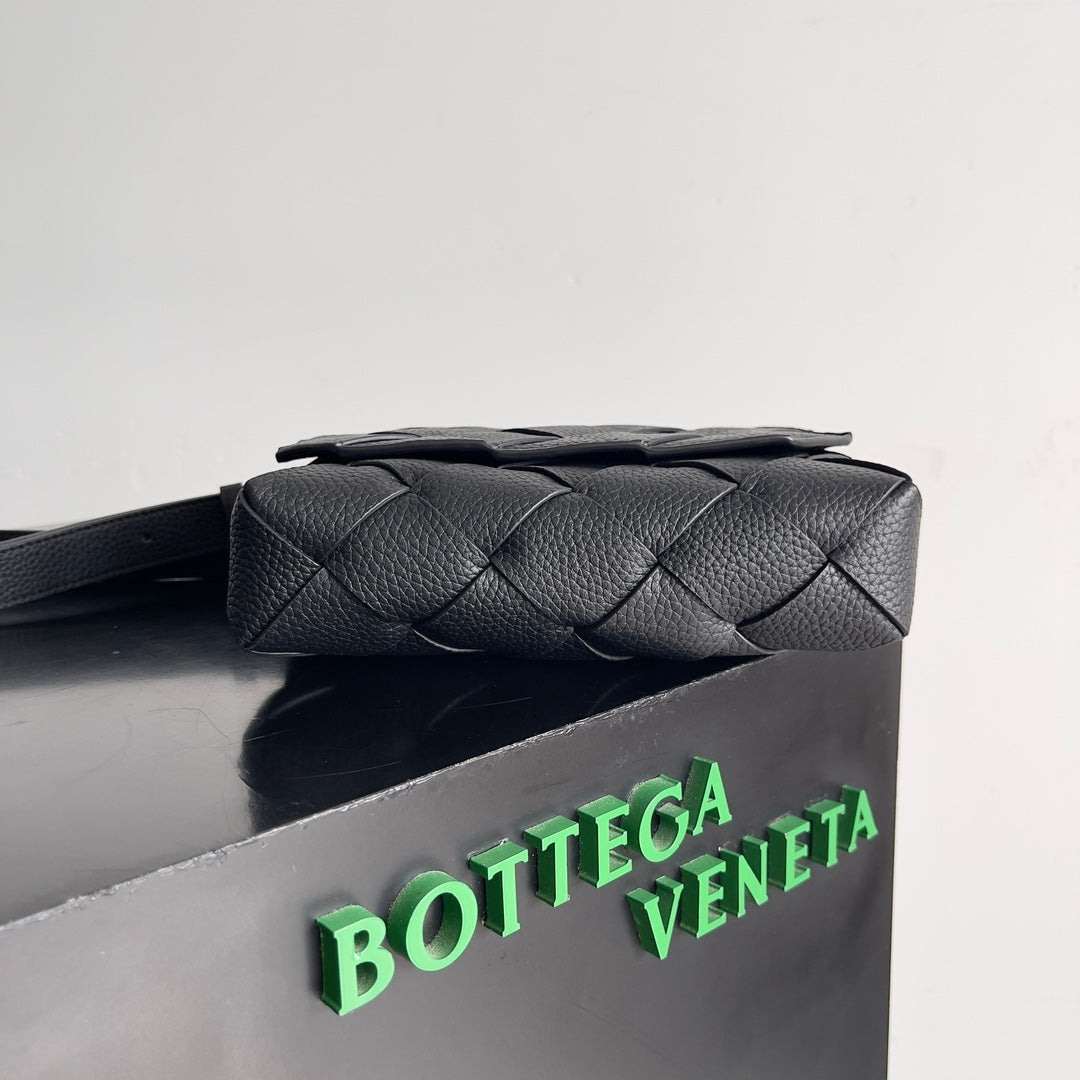 Bottega Veneta 795637 Black Designer Handbag Edition 6 - detail image 4