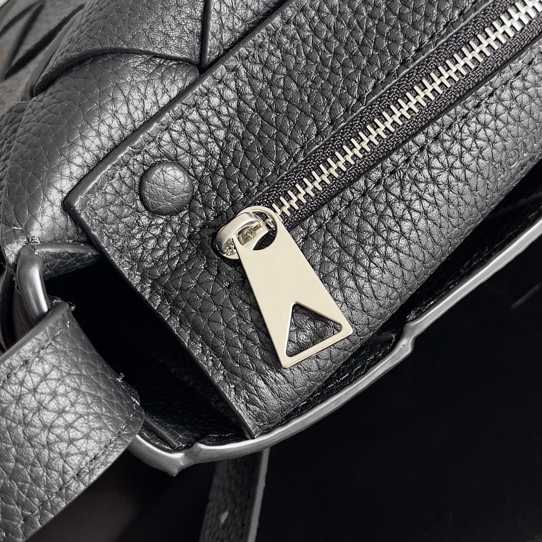 Bottega Veneta 795637 Black Designer Handbag Edition 6 - detail image 8