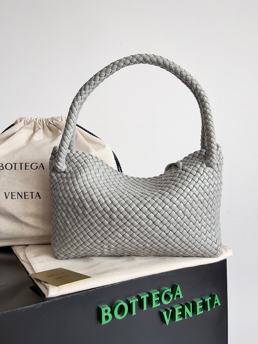 Bottega Veneta 716974 Silver Designer Handbag Edition 3 - detail image 3
