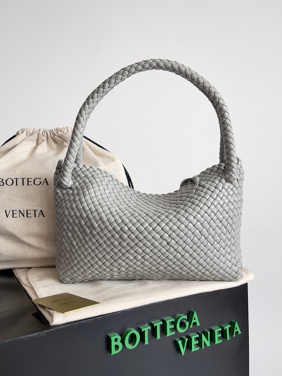 Bottega Veneta 716974 Silver Designer Handbag Edition 3 - detail image 3