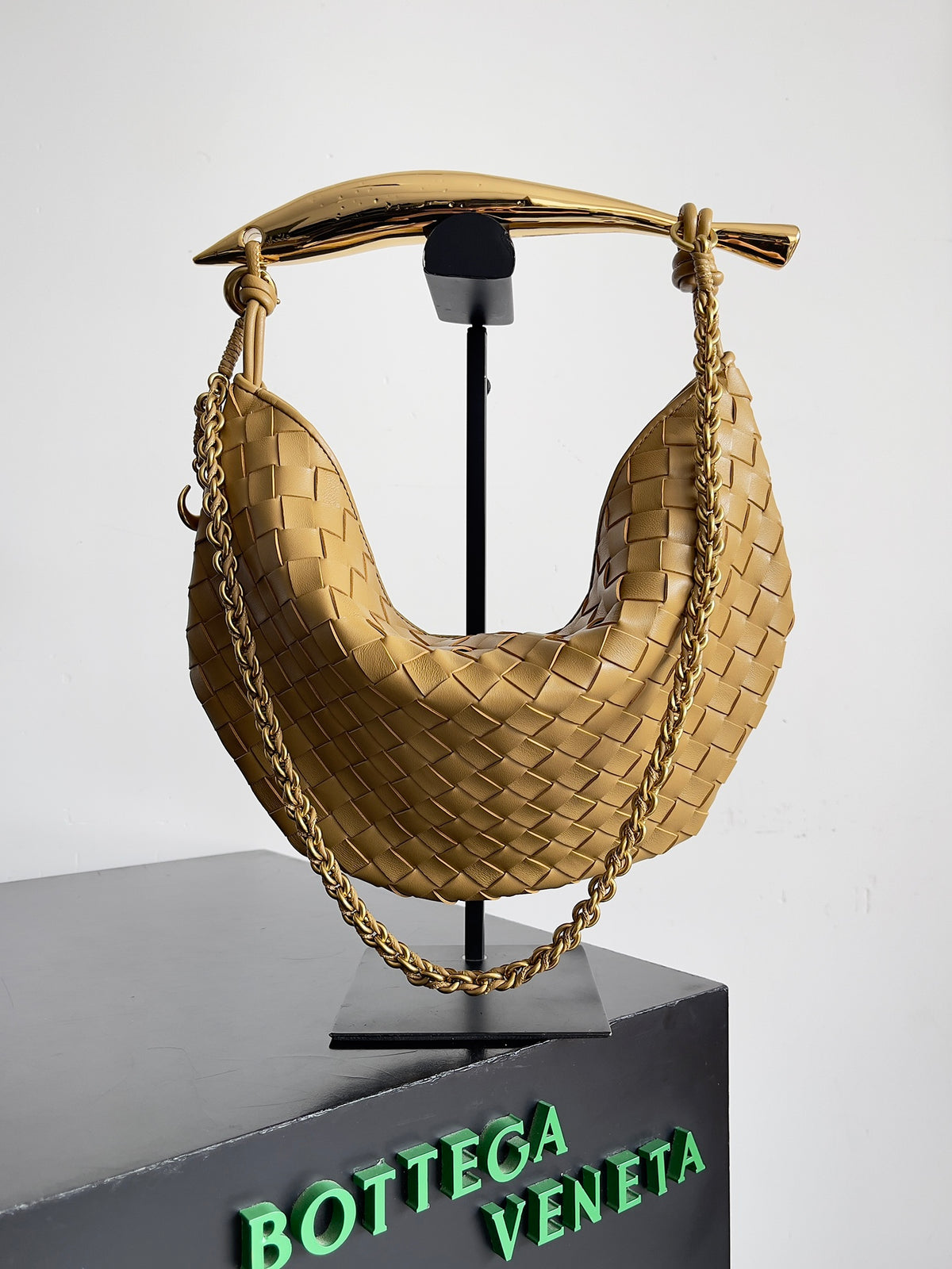 Bottega Veneta 776768 Brown & Rose Gold Chain Bag