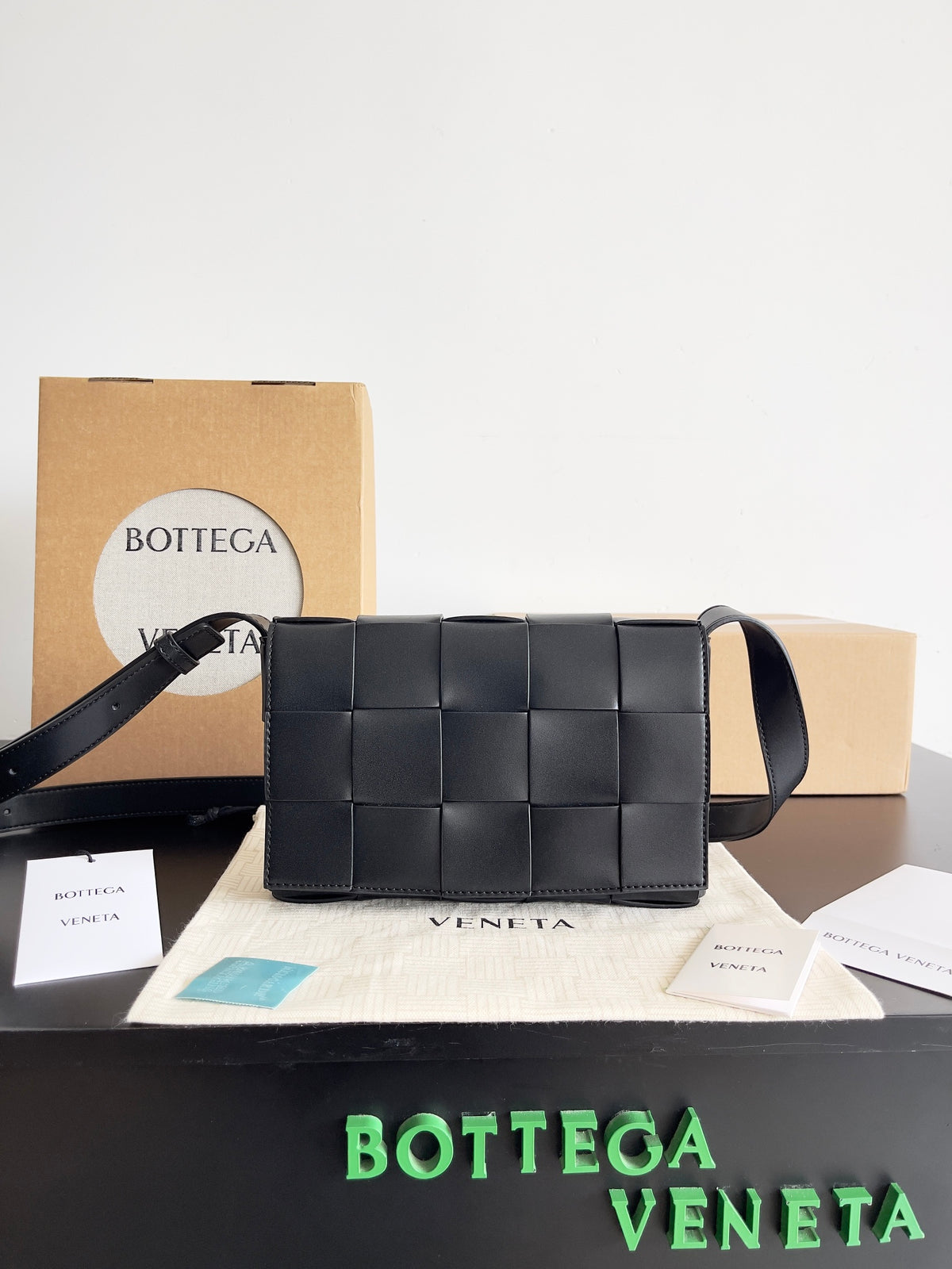 Bottega Veneta Black Designer Handbag Edition 1023