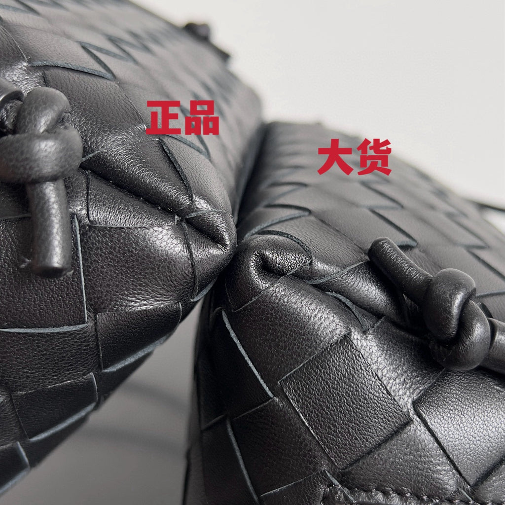 Bottega Veneta Black Designer Handbag Edition 1017 - detail image 7