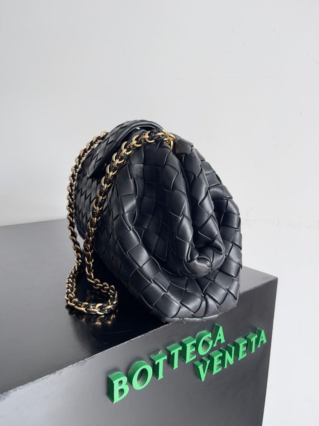 Bottega Veneta 785807 Black Clutch Bag Edition 8 - detail image 2