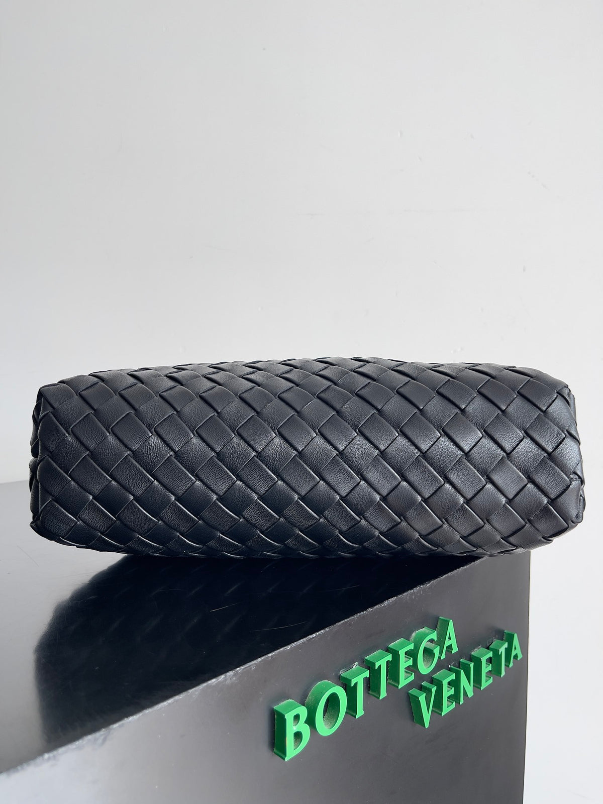 Bottega Veneta 785807 Black Clutch Bag Edition 8 - detail image 3