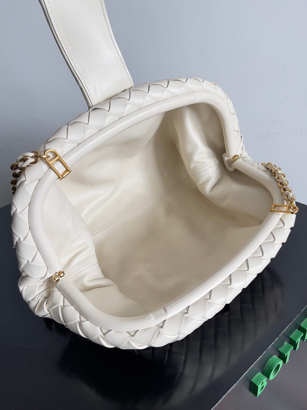 Bottega Veneta 785807 Black Clutch Bag Edition 9 - detail image 9
