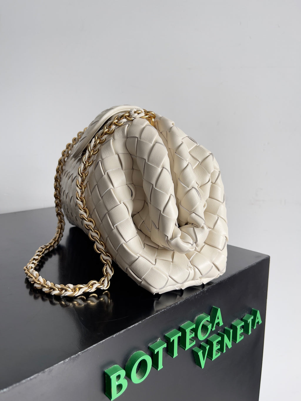 Bottega Veneta 785807 Black Clutch Bag Edition 9 - detail image 2
