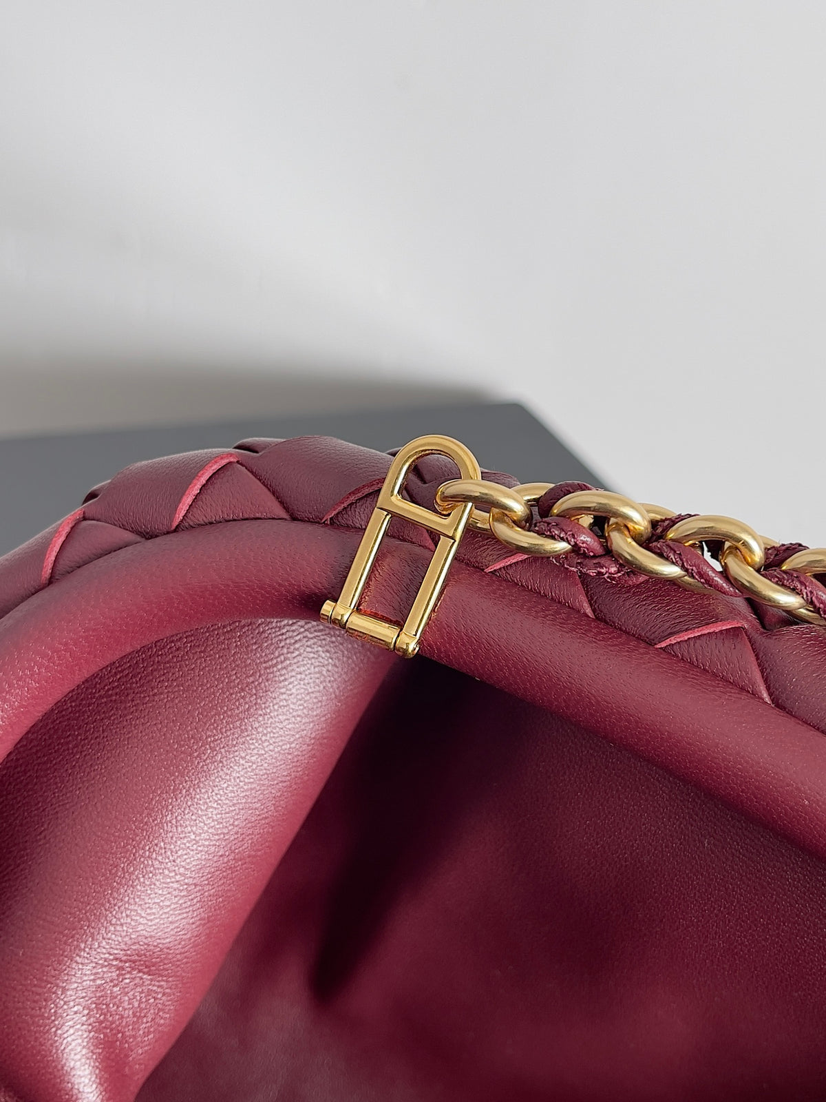 Bottega Veneta 785807 Black & Red Clutch Bag - detail image 6