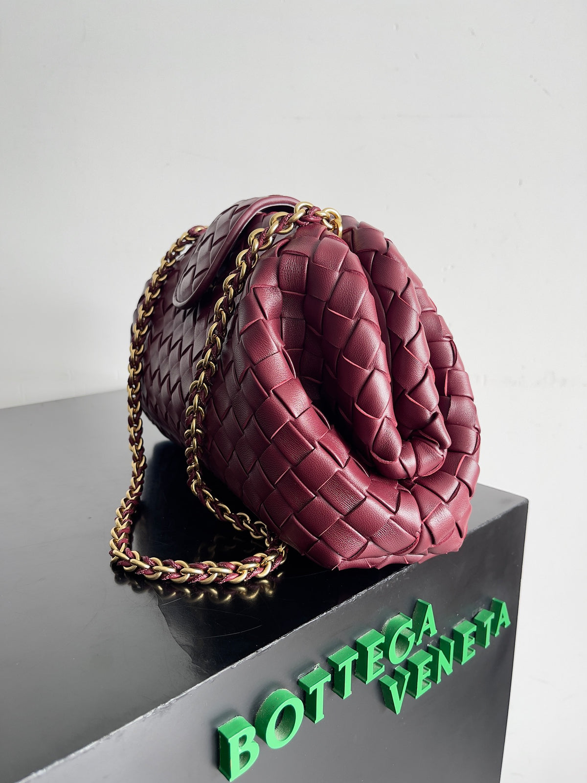 Bottega Veneta 785807 Black & Red Clutch Bag - detail image 2