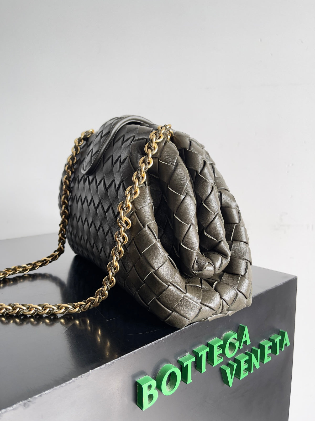 Bottega Veneta 785807 Black Clutch Bag Edition 7 - detail image 2