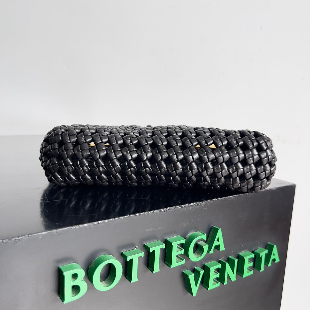 Bottega Veneta 731166 Black Designer Handbag - detail image 3
