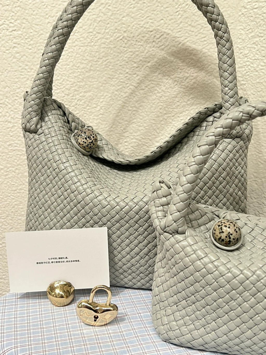 Bottega Veneta Gray Designer Handbag Edition 42 - detail image 2