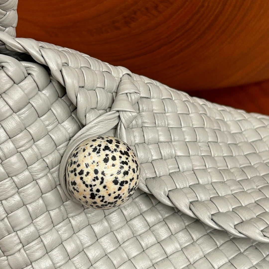 Bottega Veneta Gray Designer Handbag Edition 42 - detail image 5