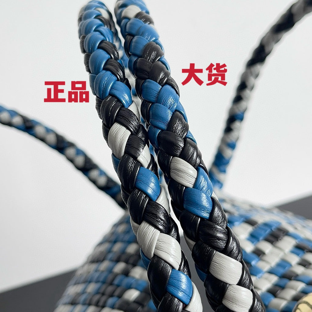 Bottega Veneta Black & Blue Designer Handbag Edition 10 - detail image 7
