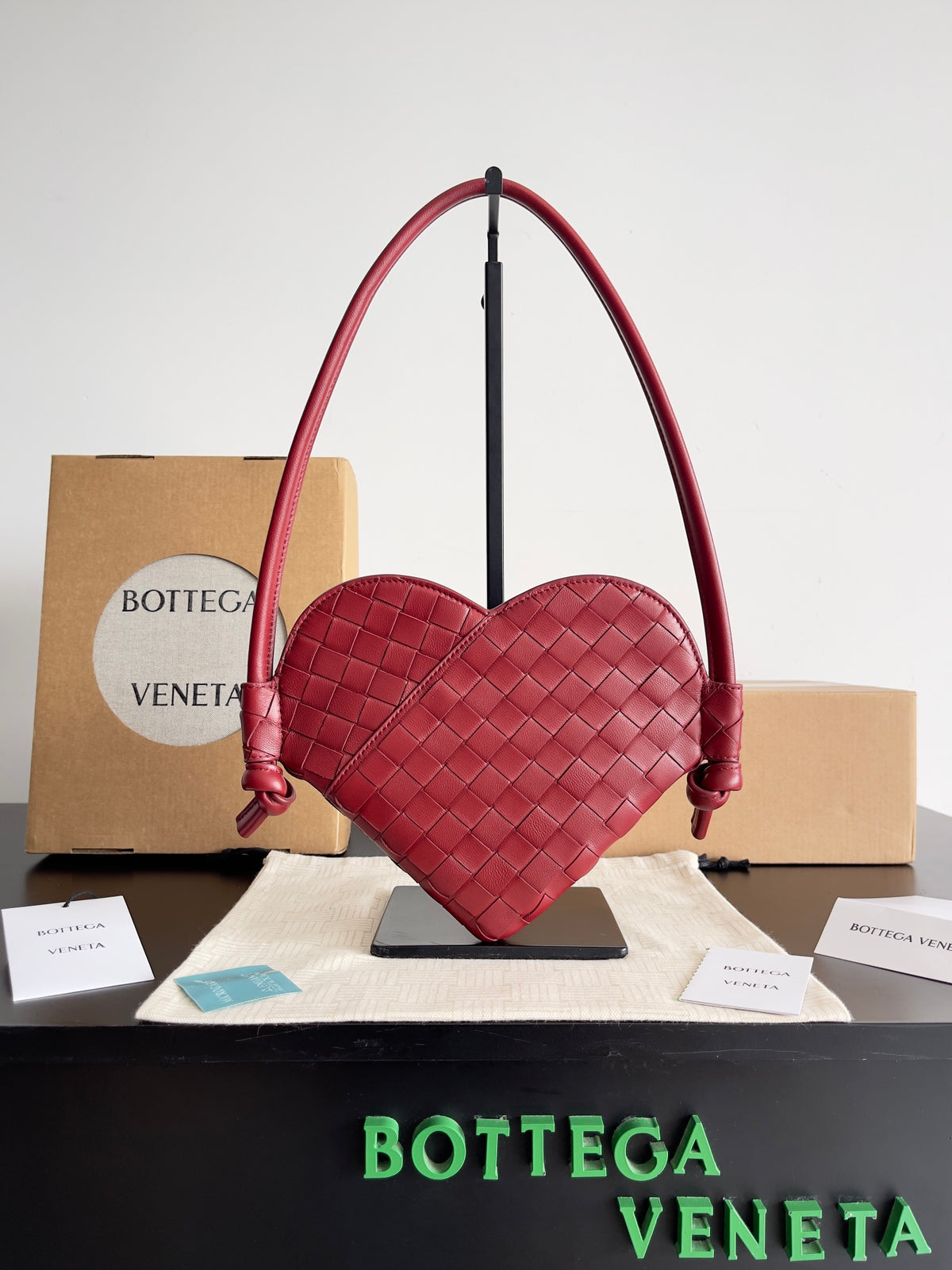 Bottega Veneta Red Designer Handbag Edition 56