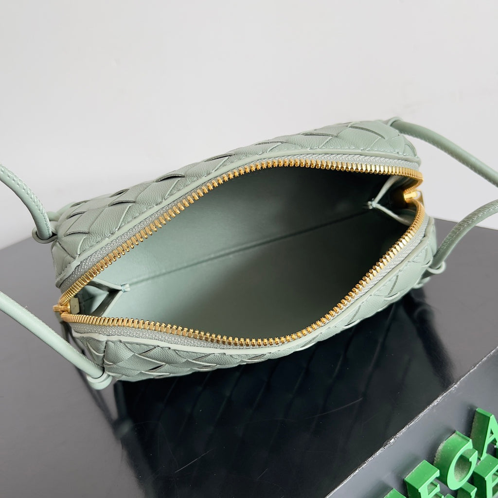 Bottega Veneta 794258 Black Pouch Bag Edition 6 - detail image 9