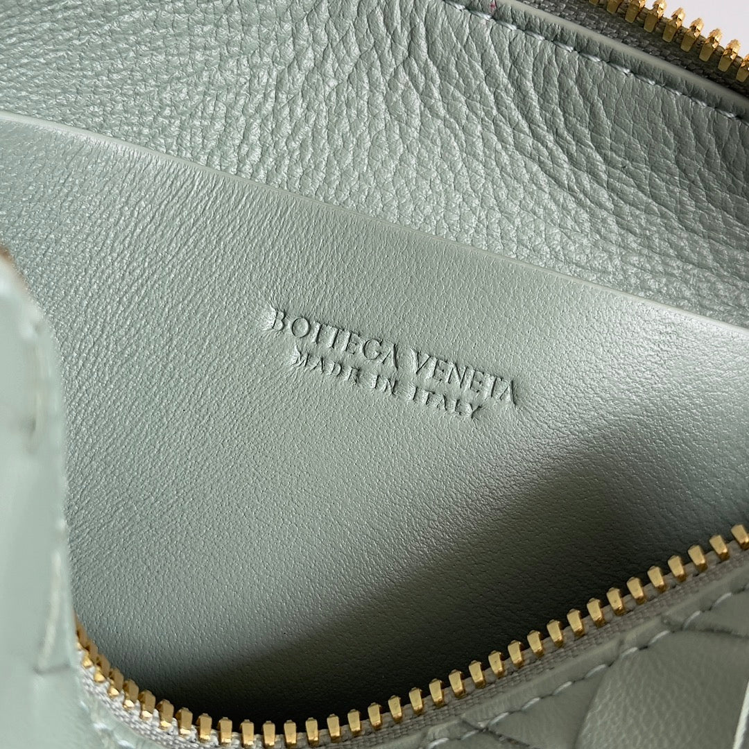 Bottega Veneta 794258 Black Pouch Bag Edition 6 - detail image 7