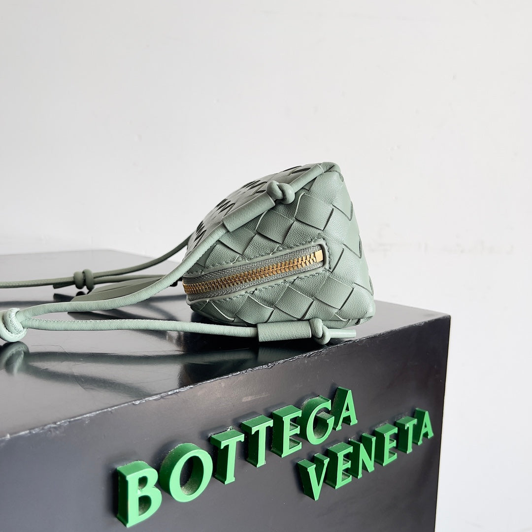 Bottega Veneta 794258 Black Pouch Bag Edition 6 - detail image 2