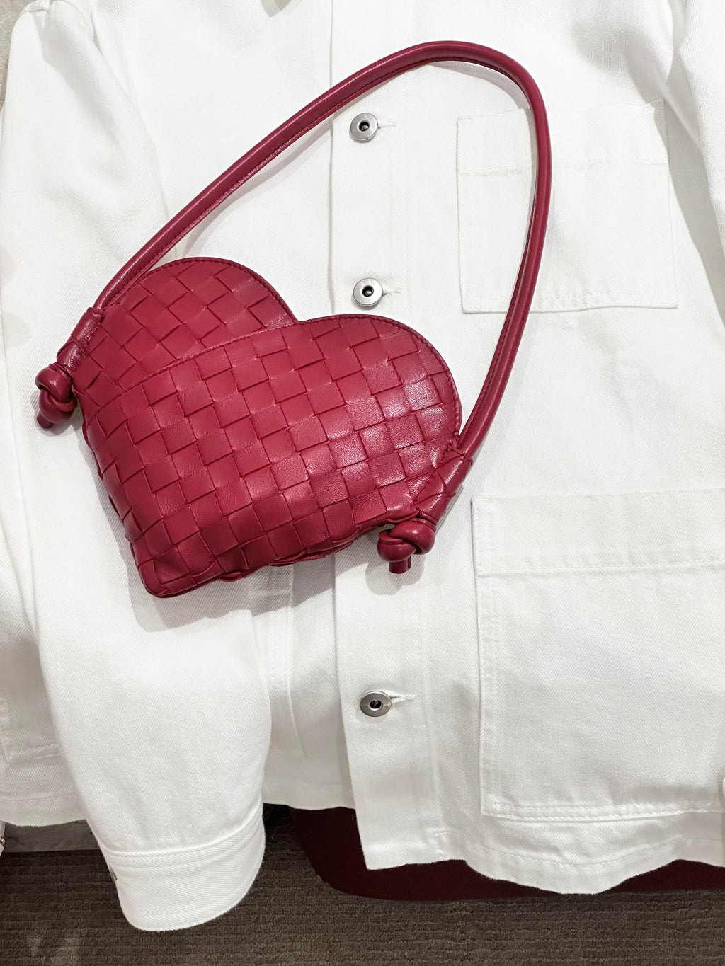 Bottega Veneta Black Designer Handbag Edition 1001 - detail image 4