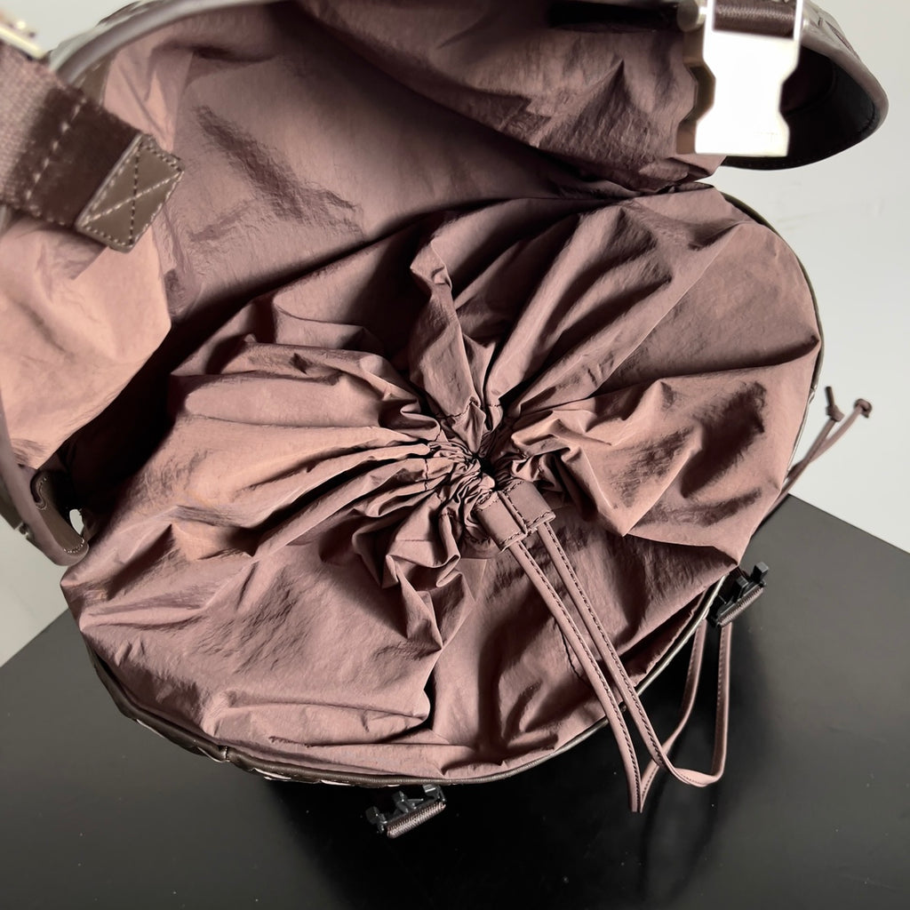 Bottega Veneta 776524 Black Designer Handbag - detail image 7