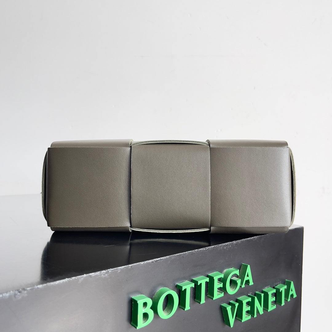 Bottega Veneta Black Card Holder Edition 3 - detail image 5