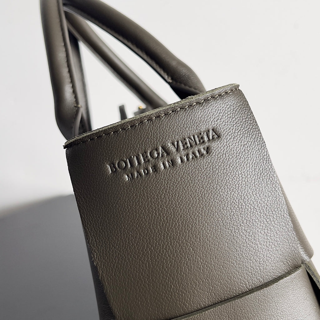 Bottega Veneta Black Card Holder Edition 3 - detail image 2