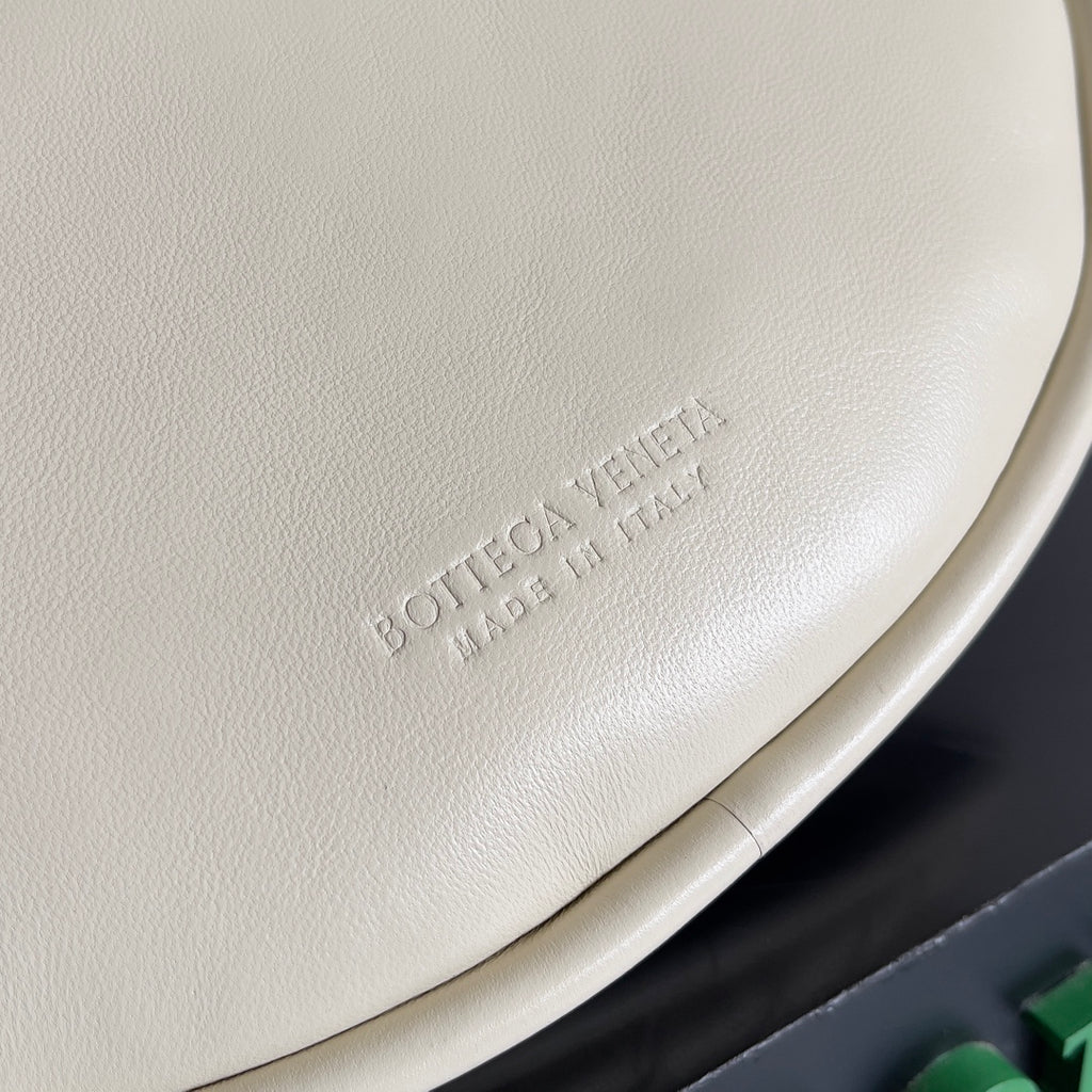 Bottega Veneta 796638 Black Hobo Bag Edition 2 - detail image 4