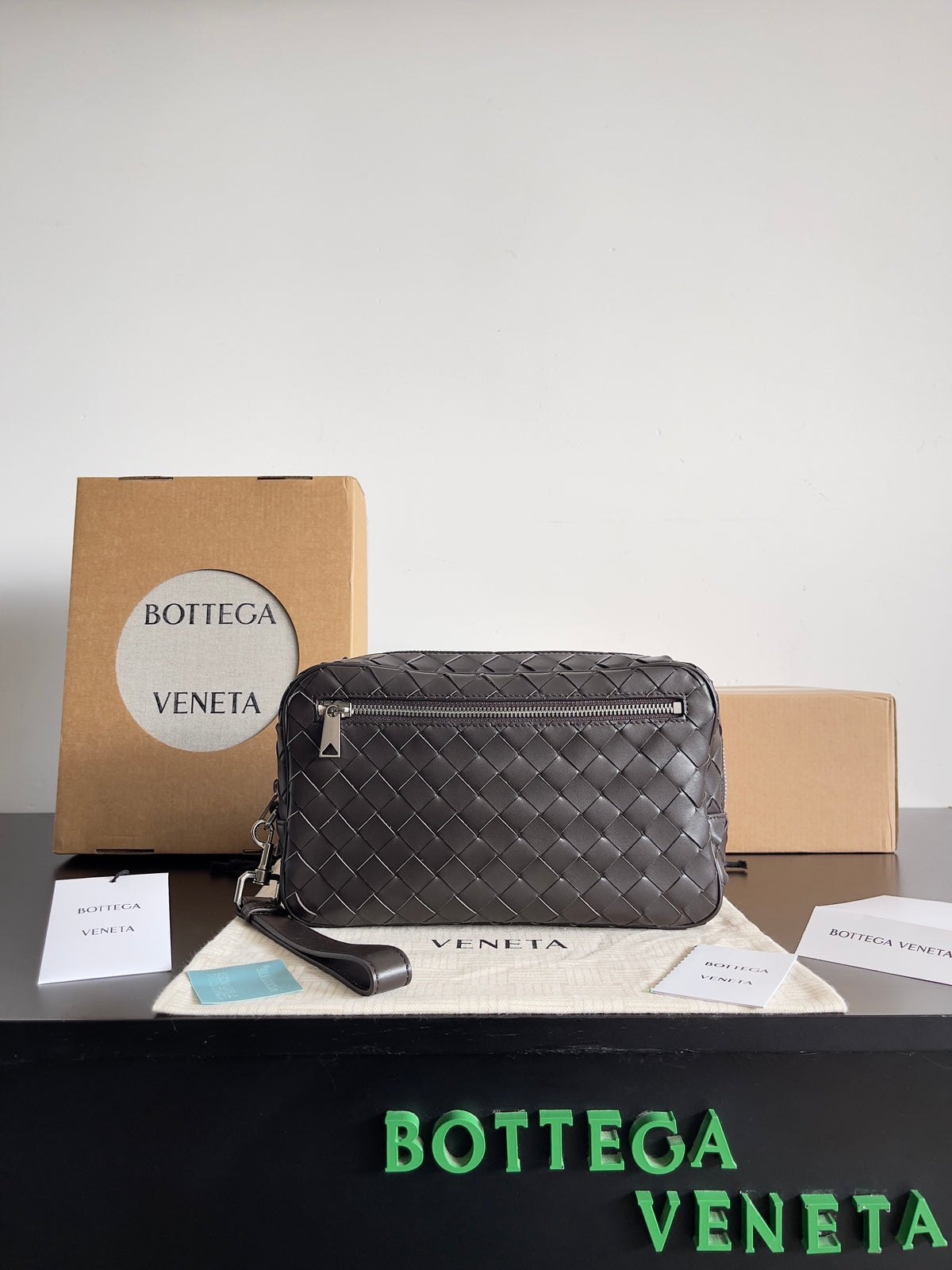 Bottega Veneta Black Designer Handbag Edition 727