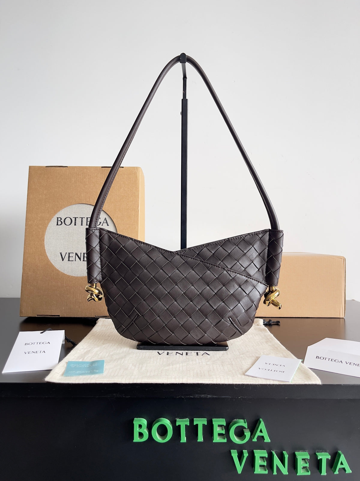 Bottega Veneta Black Designer Handbag Edition 856