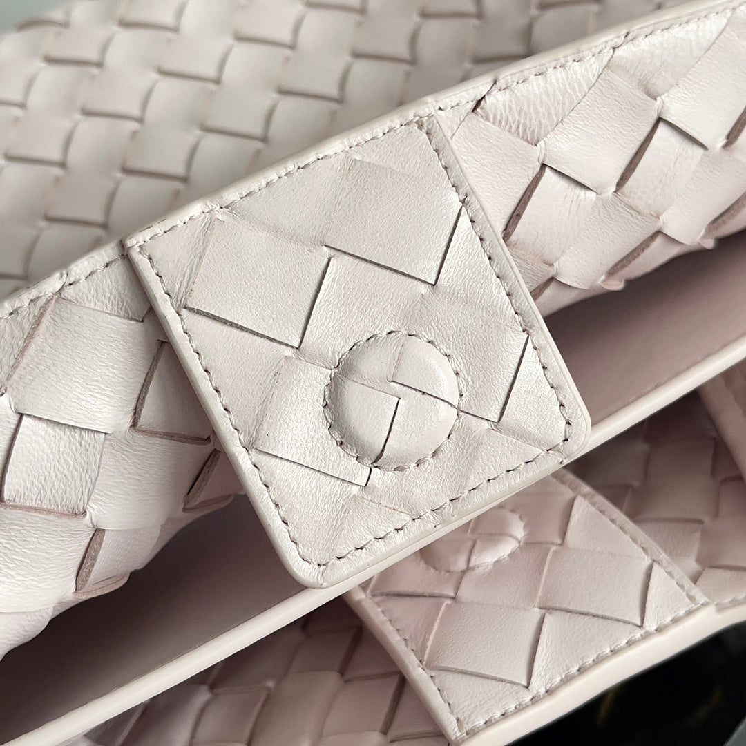 Bottega Veneta 743572 Black Designer Handbag Edition 11 - detail image 7