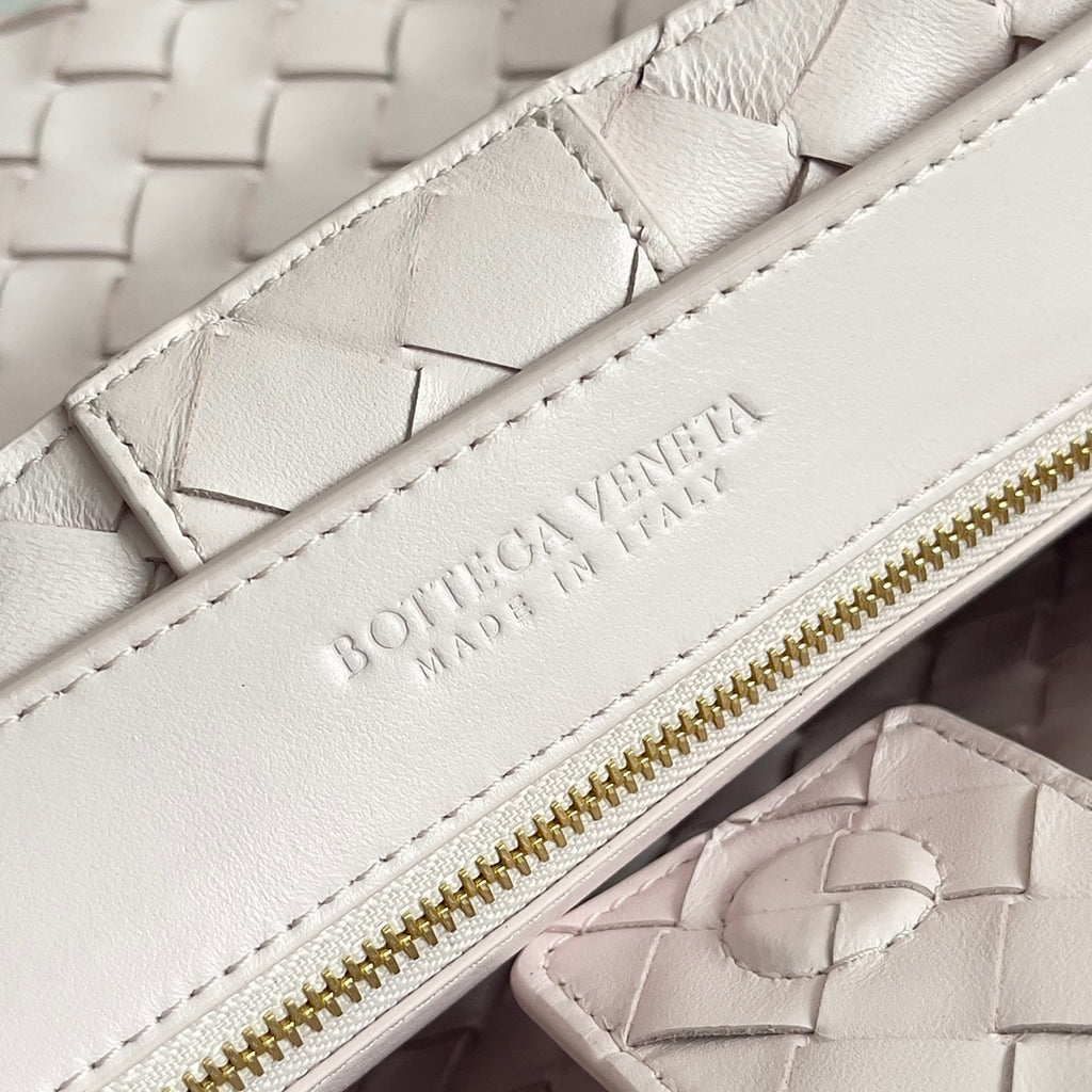 Bottega Veneta 743572 Black Designer Handbag Edition 11 - detail image 8