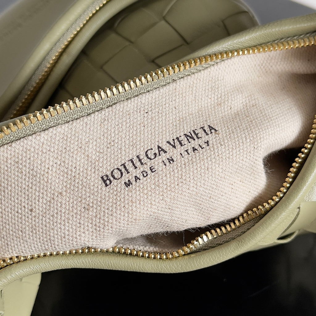 Bottega Veneta 796638 Silver Hobo Bag - detail image 7