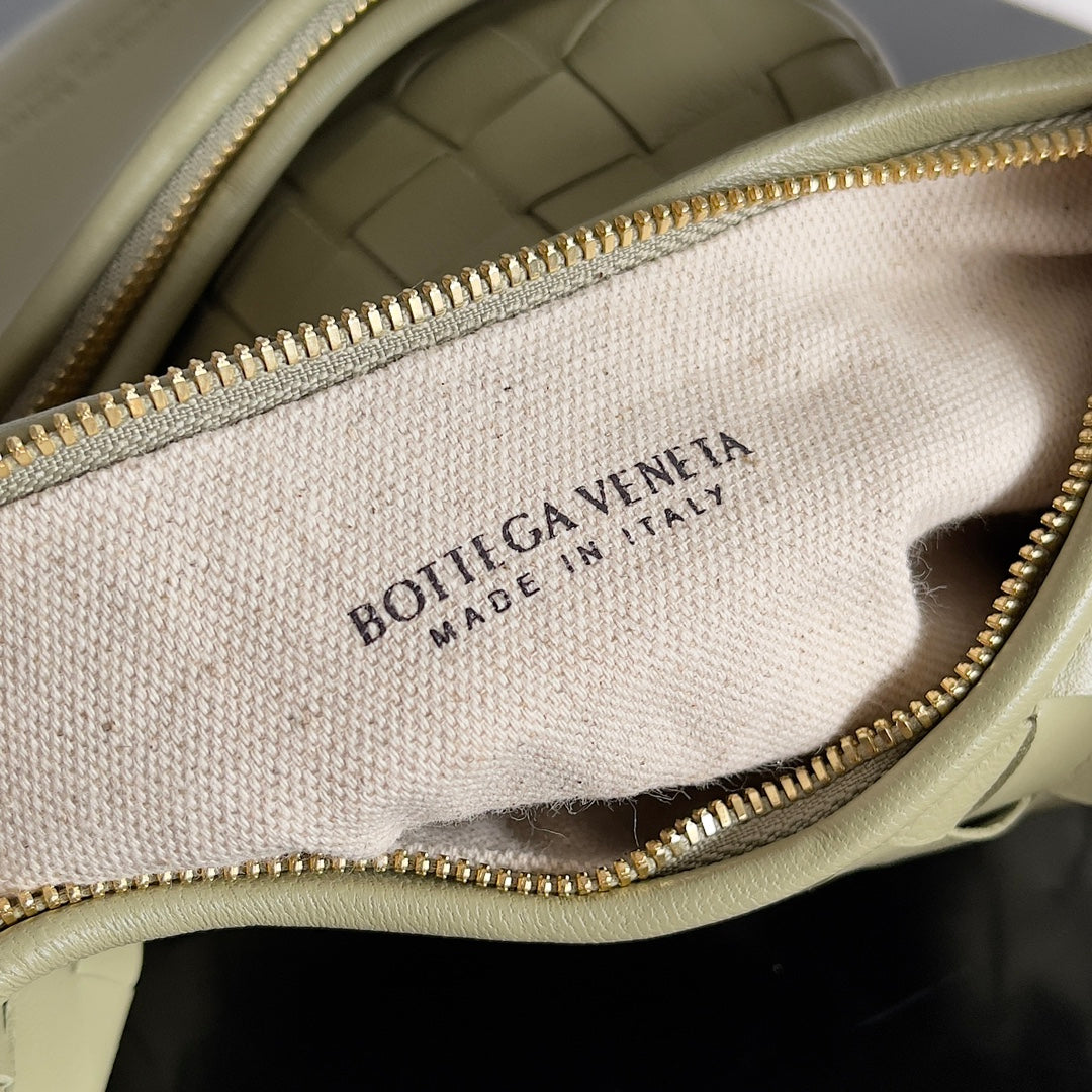 Bottega Veneta 796638 Silver Hobo Bag - detail image 7