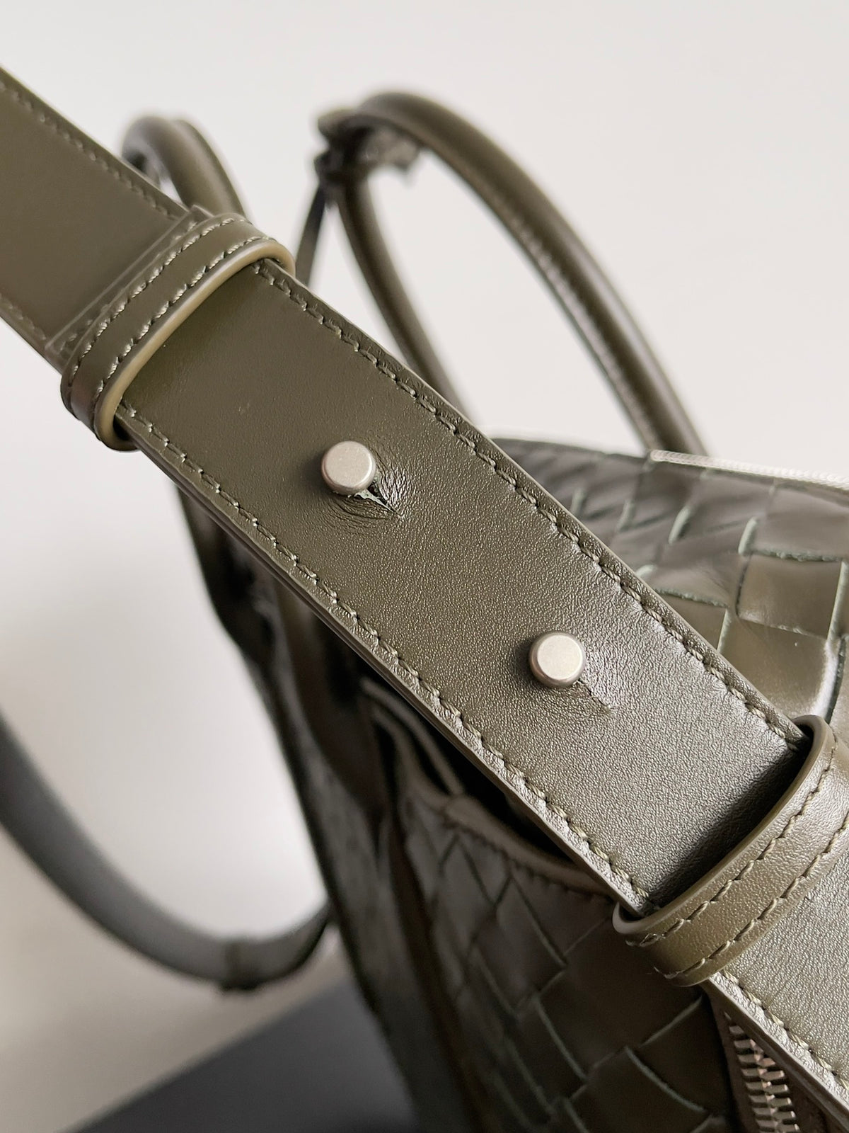 Bottega Veneta 766361 Black Designer Handbag - detail image 5