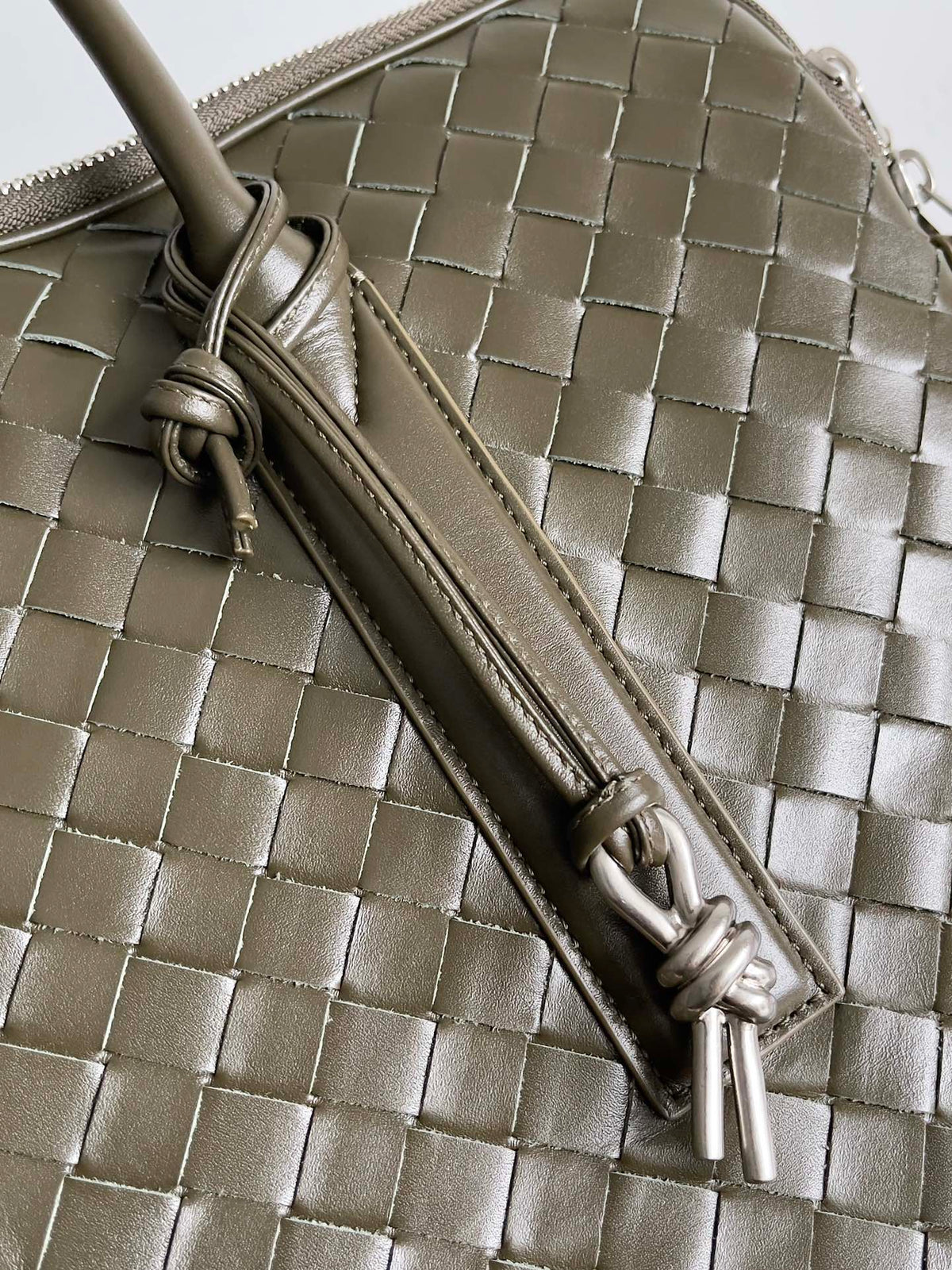 Bottega Veneta 766361 Black Designer Handbag - detail image 3