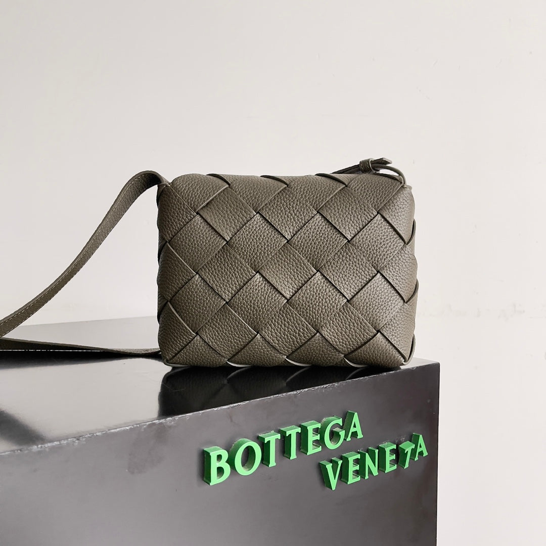 Bottega Veneta 795637 Black Designer Handbag Edition 5 - detail image 3