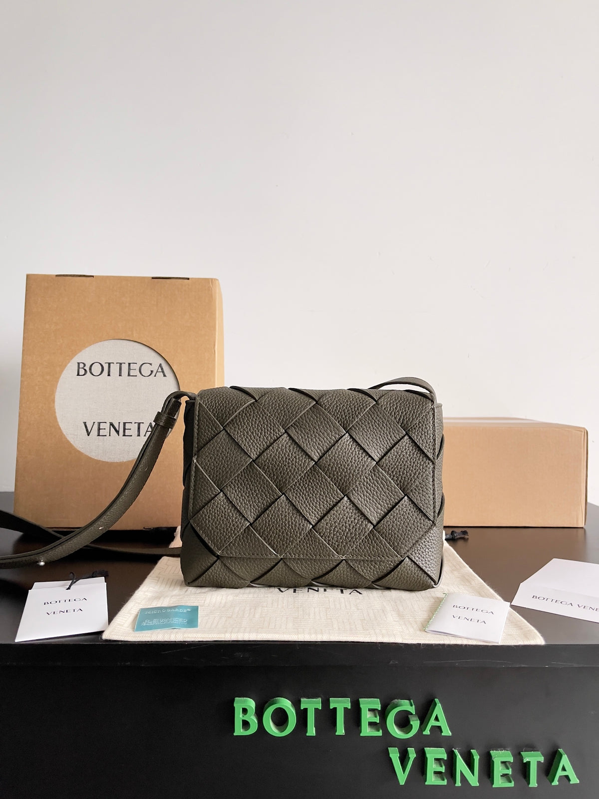 Bottega Veneta Black & Brown Designer Handbag Edition 20
