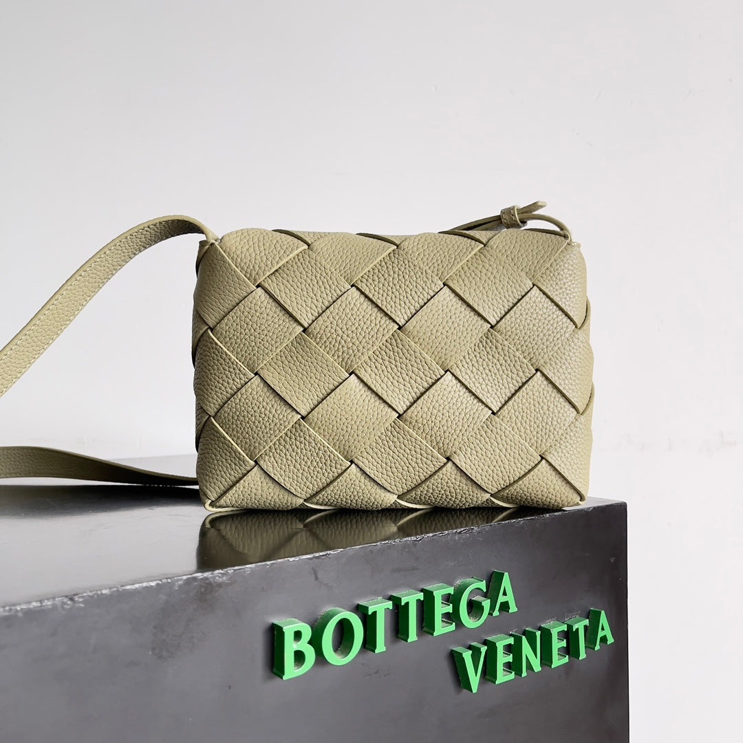 Bottega Veneta 795637 Olive Green Designer Handbag - detail image 2
