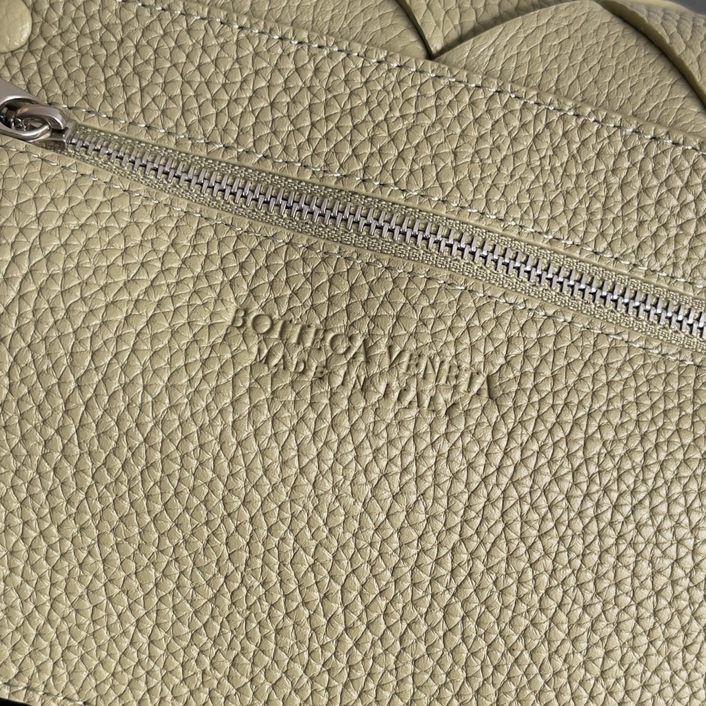 Bottega Veneta 795637 Olive Green Designer Handbag - detail image 6