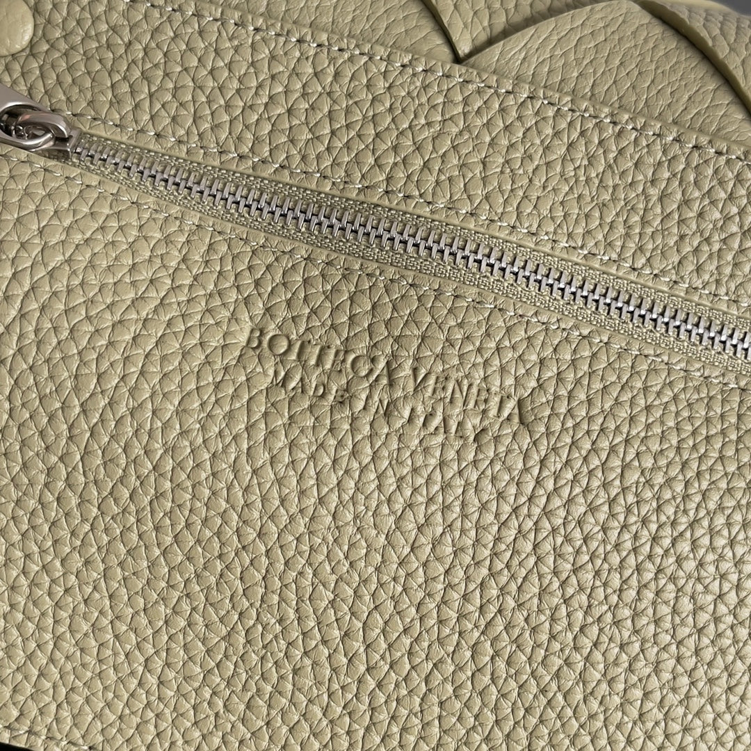 Bottega Veneta 795637 Olive Green Designer Handbag - detail image 6