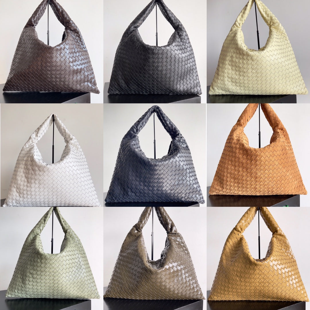 Bottega Veneta Multicolor Designer Handbag Edition 83